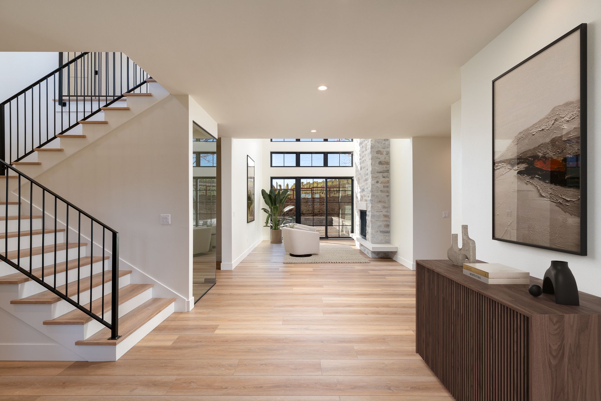 LUXURY VINEYARD ESTATE IN THE HEART OF DUNDEE HILLS AVA